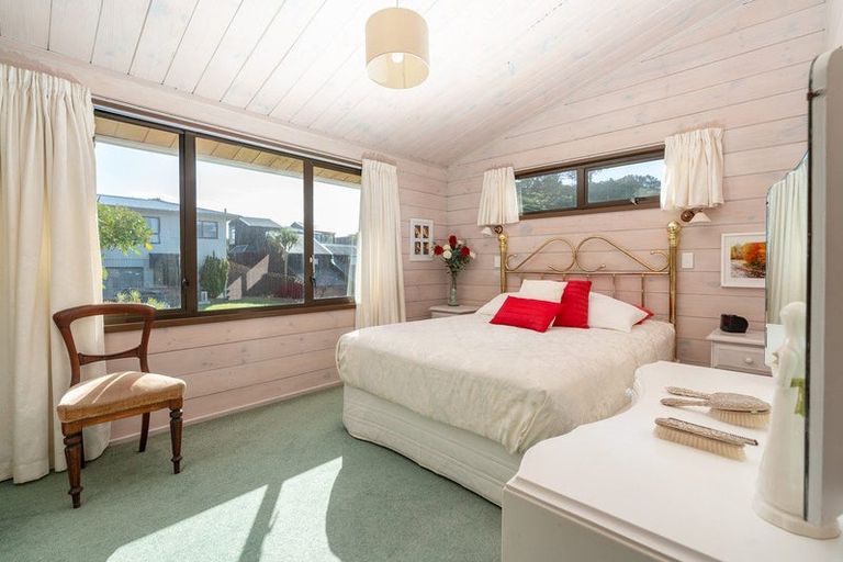 Photo of property in 168 Orangi Kaupapa Road, Northland, Wellington, 6012