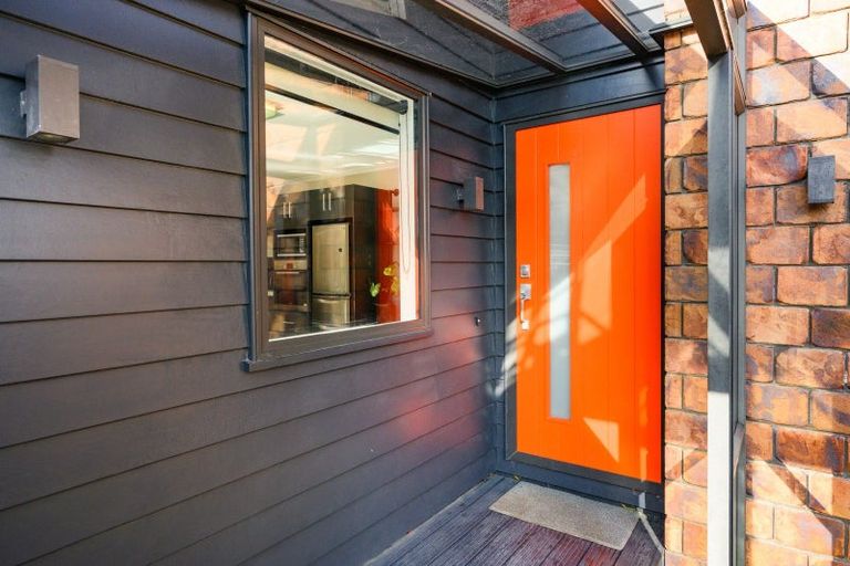 Photo of property in 18 Galea Grove, Kelvin Grove, Palmerston North, 4414