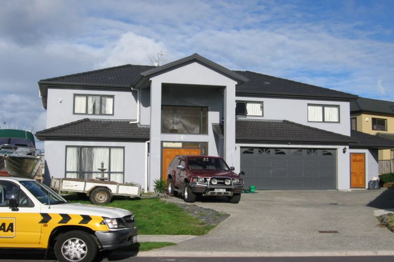 Photo of property in 9 Parkvale Grove, Te Atatu Peninsula, Auckland, 0610