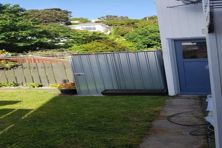 Photo of property in 50f5 Darlington Road, Miramar, Wellington, 6022