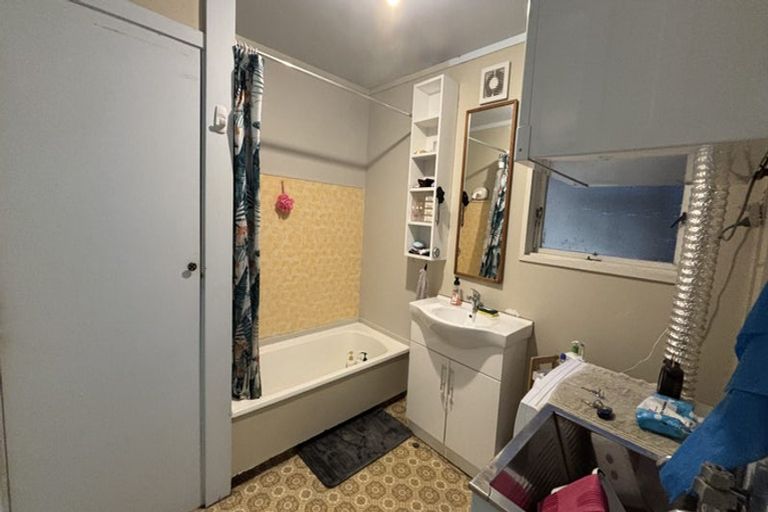 Photo of property in 51 Hawker Street, Mount Victoria, Wellington, 6011