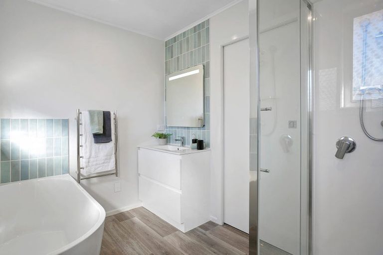 Photo of property in 54 Regent Street, Silverdale, Hamilton, 3216