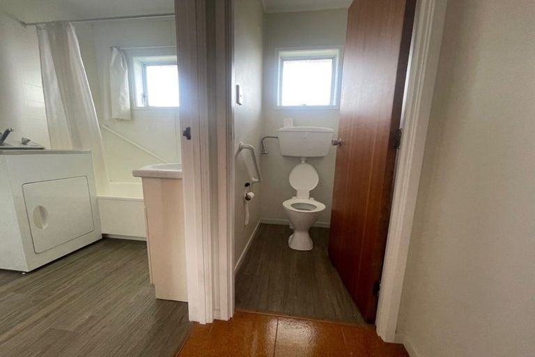 Photo of property in 8/318 Te Atatu Road, Te Atatu South, Auckland, 0610