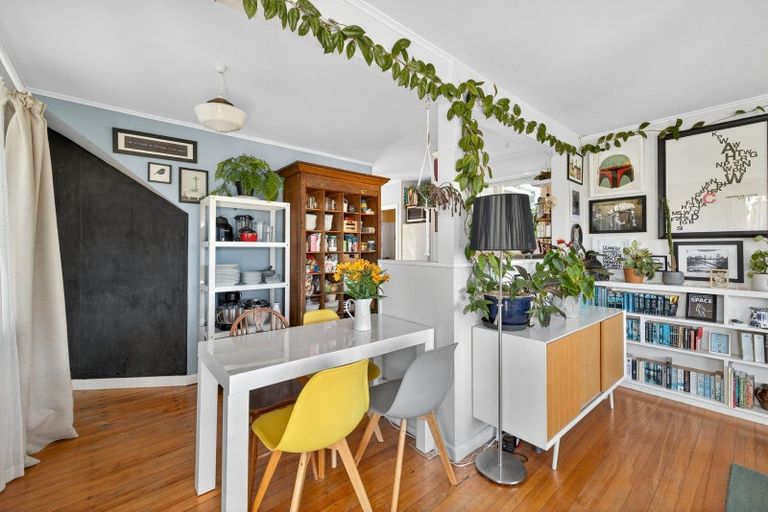 Photo of property in 47 Ranui Crescent, Diamond Harbour,  8971