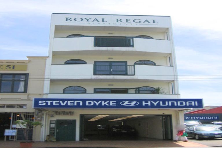 Photo of property in Royal Regal Apartments, 50u3 Cambridge Terrace, Te Aro, Wellington, 6011