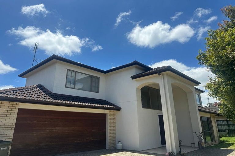 Photo of property in 12 Glanmire Place, Flat Bush, Auckland, 2016