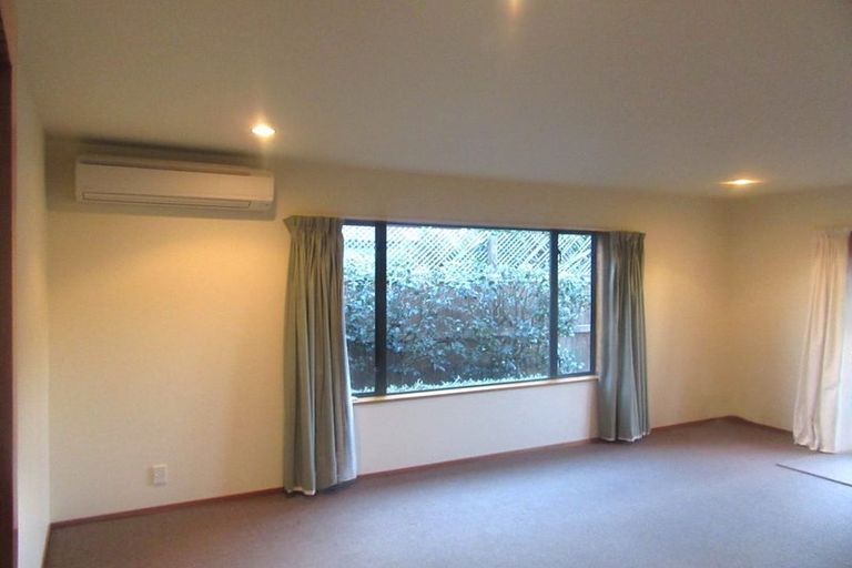 Photo of property in 9 Clyde Road, Upper Riccarton, Christchurch, 8041