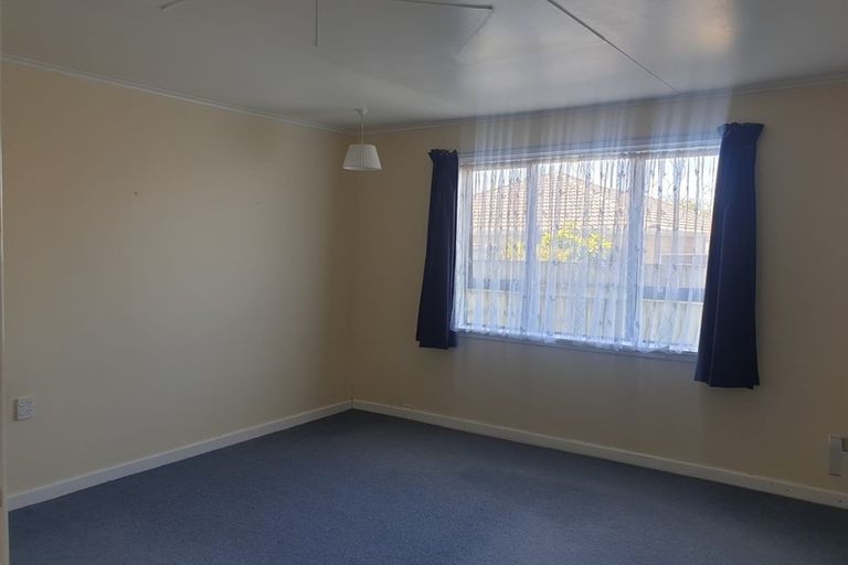 Photo of property in 15 Meeanee Road, Taradale, Napier, 4112