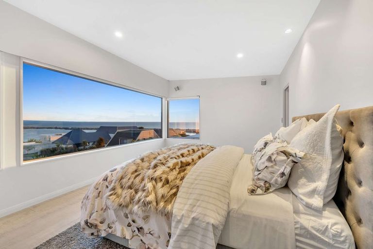 Photo of property in 6 Dunkeld Lane, Redcliffs, Christchurch, 8081