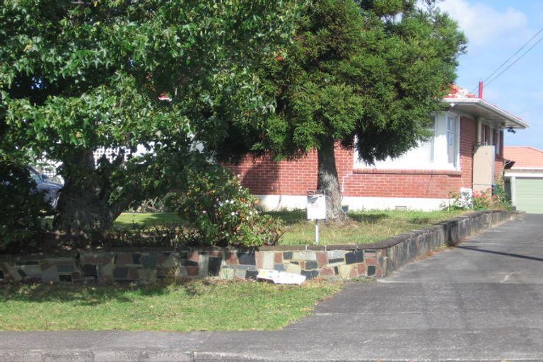 Photo of property in 56a Manuka Road, Glenfield, Auckland, 0629