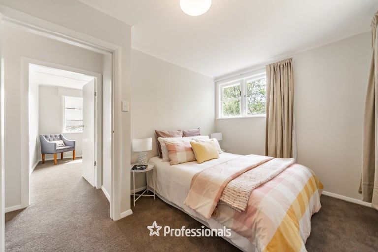 Photo of property in 11 Hill Grove, Naenae, Lower Hutt, 5011