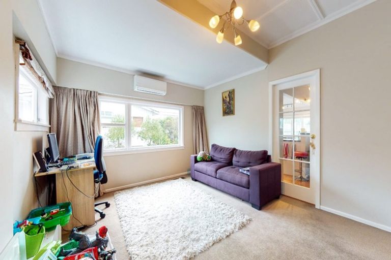 Photo of property in 34 Izard Road, Khandallah, Wellington, 6035