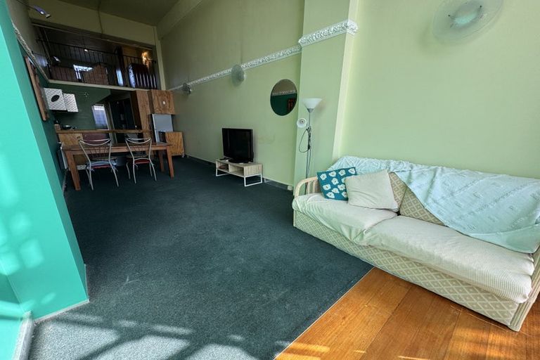 Photo of property in Qba Apartments, 1h/51 Webb Street, Mount Cook, Wellington, 6011
