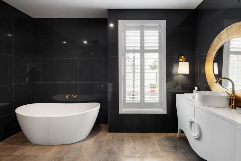 Photo of property in 83 Saint Kilda Road, Cambridge, 3434