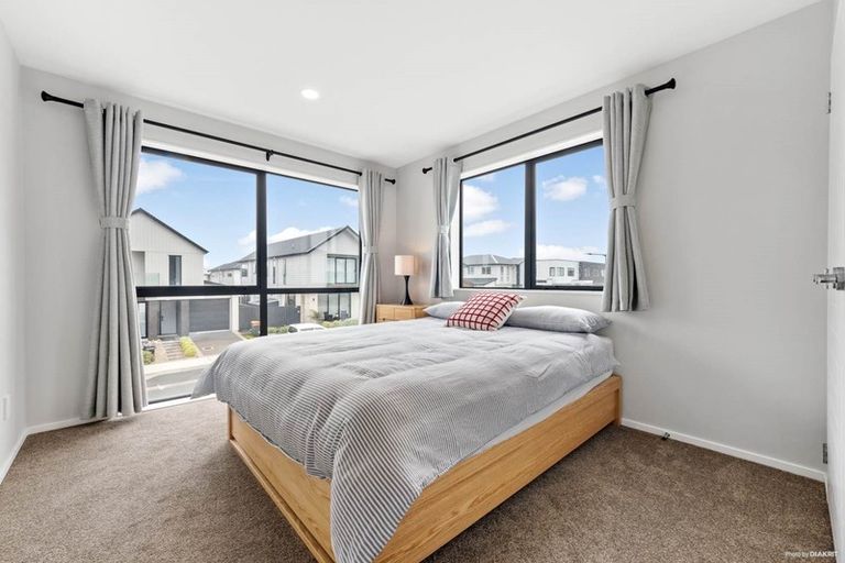 Photo of property in 16 Kearns Drive, Hobsonville, Auckland, 0616