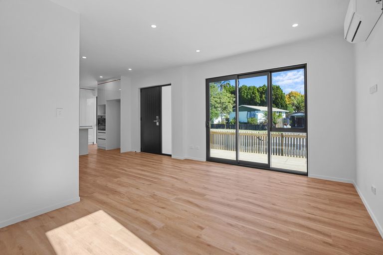 Photo of property in 22c Justamere Place, Weymouth, Auckland, 2103