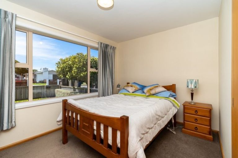 Photo of property in 33 Boston Avenue, Hornby, Christchurch, 8042