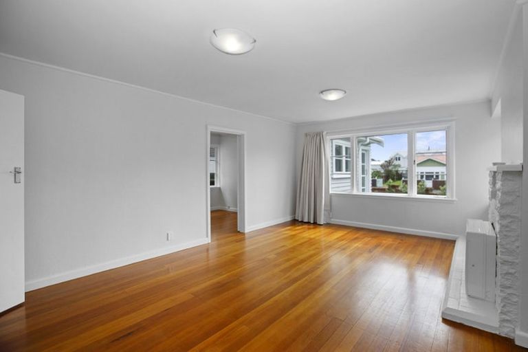 Photo of property in 36 Inglis Street, Seatoun, Wellington, 6022