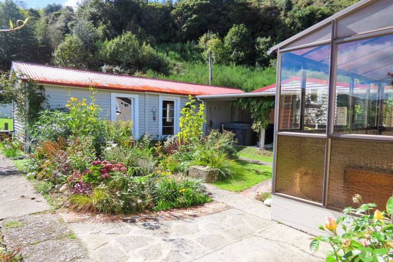 Photo of property in 4 Broadway, Reefton, 7830