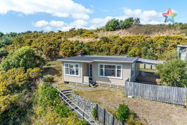 Photo of property in 12 Owhiti Street, Titahi Bay, Porirua, 5022