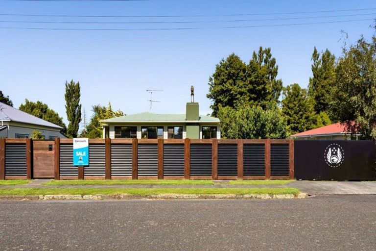 Photo of property in 61 Stanners Street, Eltham, 4322