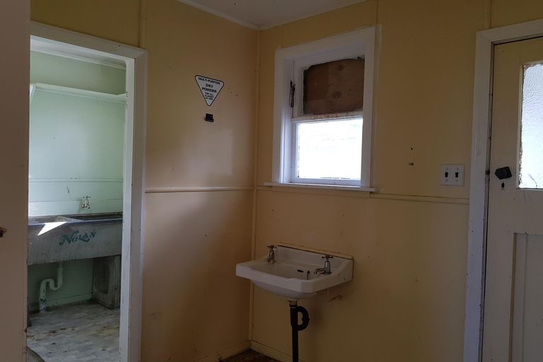 Photo of property in 32 Alfredton Road, Eketahuna, 4900