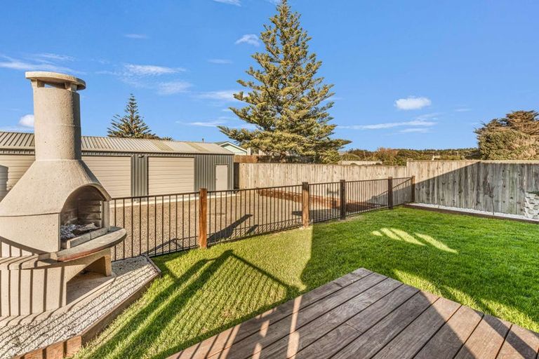 Photo of property in 60 Rua Avenue, Waitarere Beach, Levin, 5510