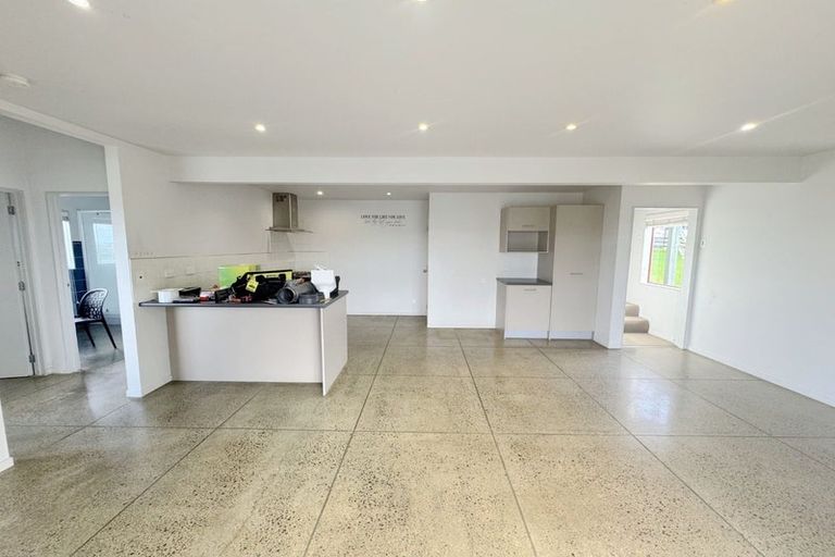 Photo of property in 32 Henwood Road, Taupaki, Henderson, 0782