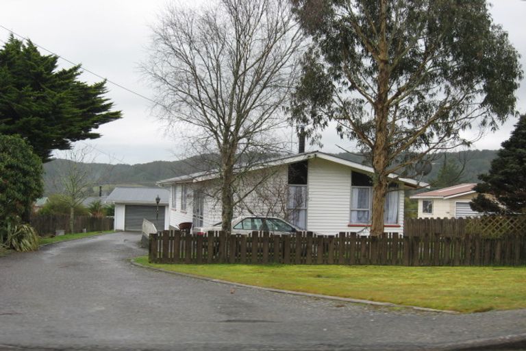 Photo of property in 3 Mawhera Street, Dobson, Greymouth, 7805