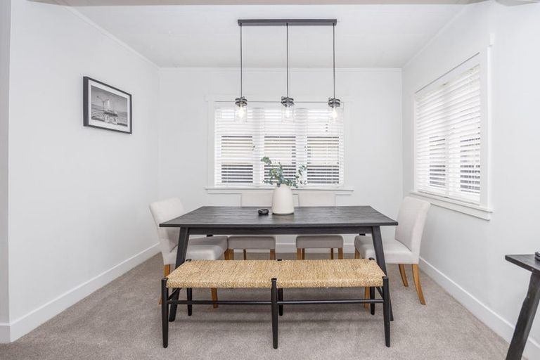 Photo of property in 28 Walsh Street, Forest Lake, Hamilton, 3200