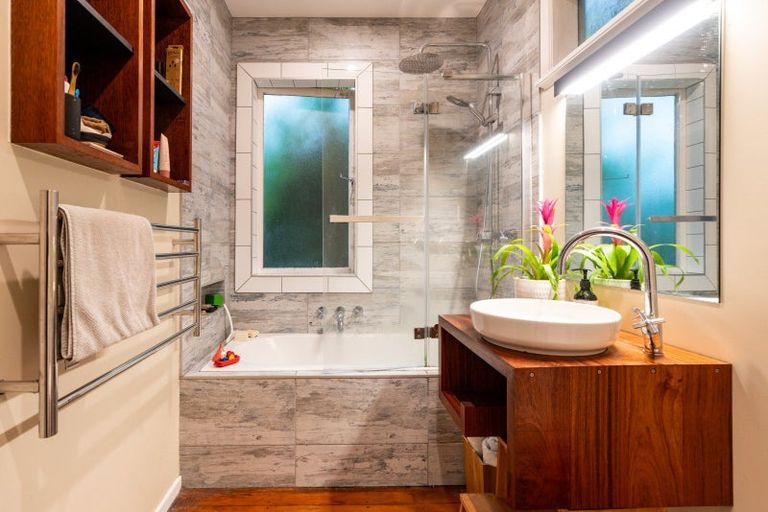 Photo of property in 25 Prospect Terrace, Johnsonville, Wellington, 6037