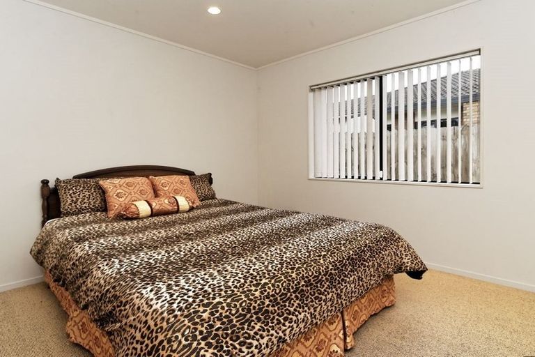 Photo of property in 7 San Vito Place, Henderson, Auckland, 0612