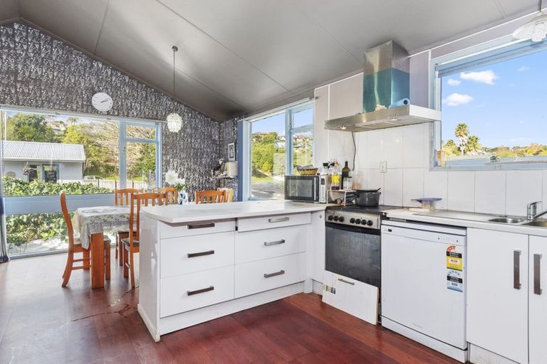 Photo of property in 5a James Cook Drive, Welcome Bay, Tauranga, 3112