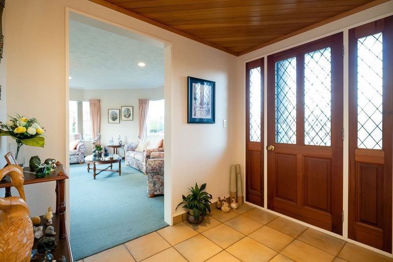 Photo of property in 14 Belgrave Place, Taradale, Napier, 4112