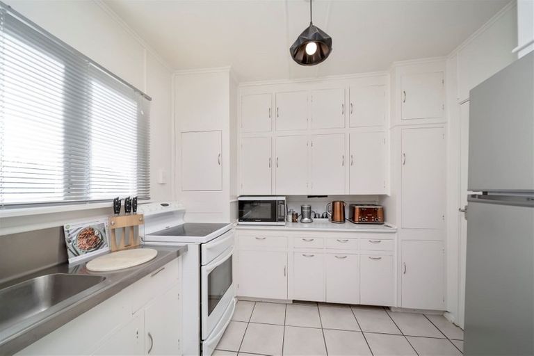 Photo of property in 32 Hunter Street, Hawera, 4610