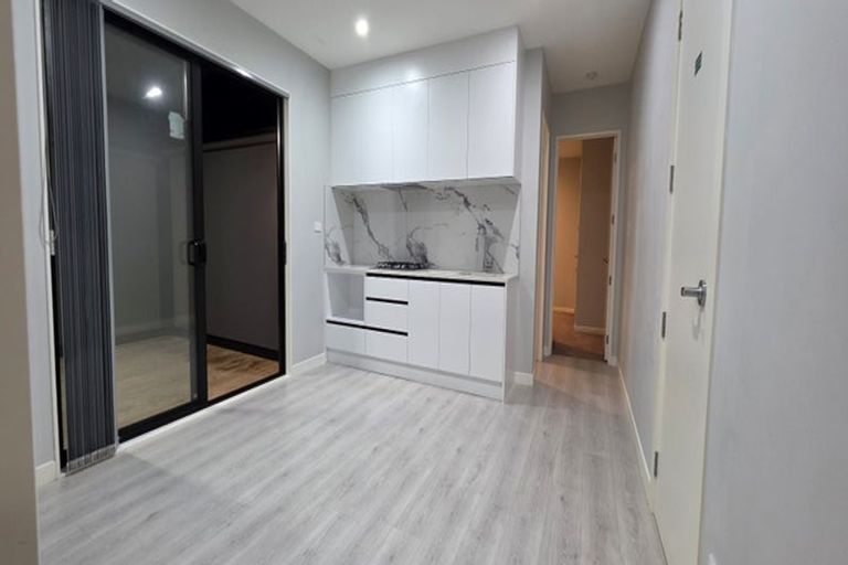 Photo of property in 5 Kate Duncan Drive, Swanson, Auckland, 0614
