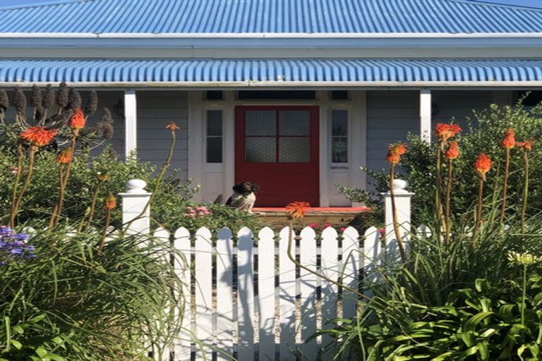 Photo of property in 13 Te Paerahi Road, Porangahau, 4293