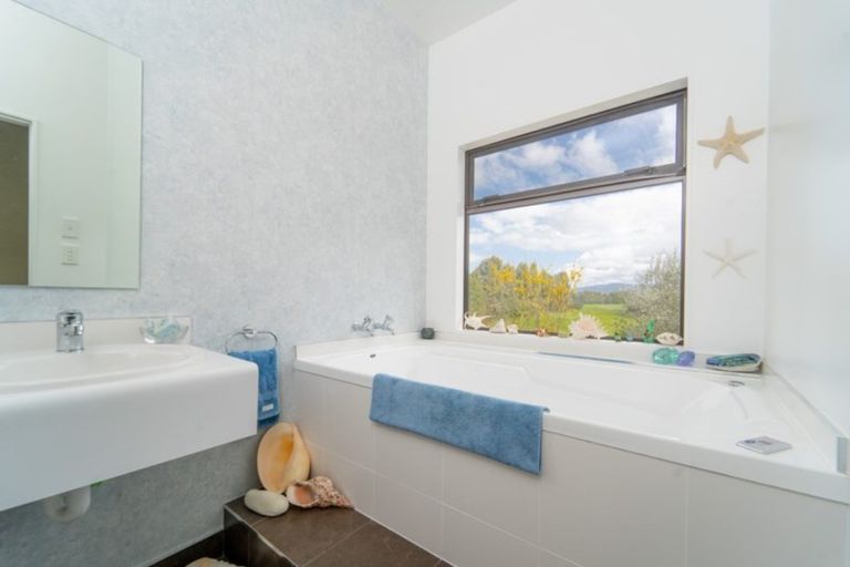 Photo of property in 328 Fabians Road, Morison Bush, Greytown, 5794