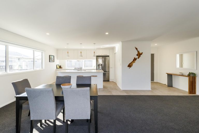 Photo of property in 34 Shamrock Street, Takaro, Palmerston North, 4412
