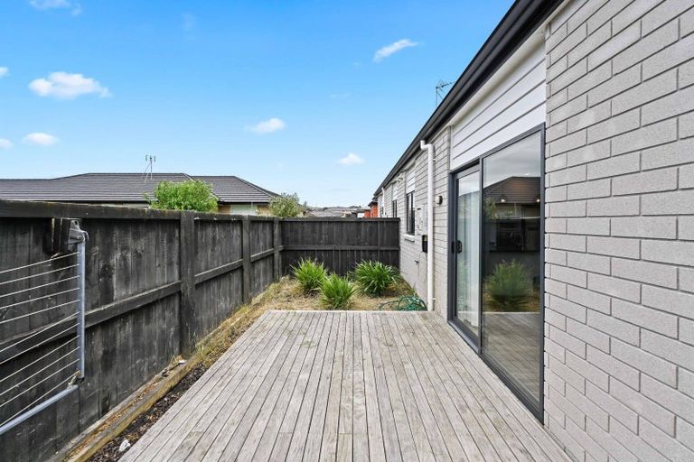 Photo of property in 10/15u Onukutara Place, Huntington, Hamilton, 3281