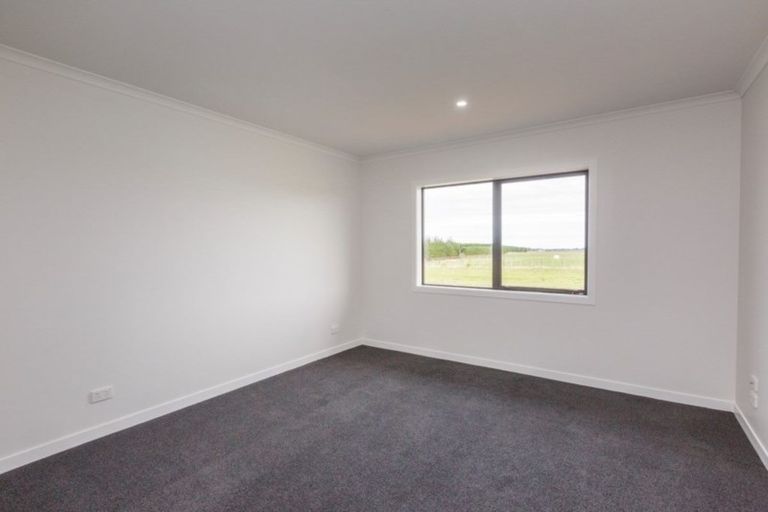 Photo of property in 175 Spur Road West, Colyton, Feilding, 4775