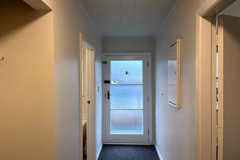 Photo of property in 2 Totara Street, Trentham, Upper Hutt, 5018