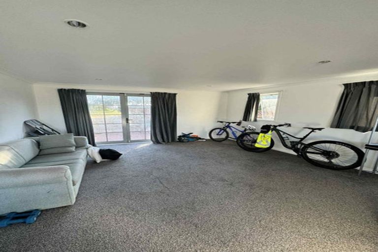 Photo of property in 5 Whenua View, Titahi Bay, Porirua, 5022