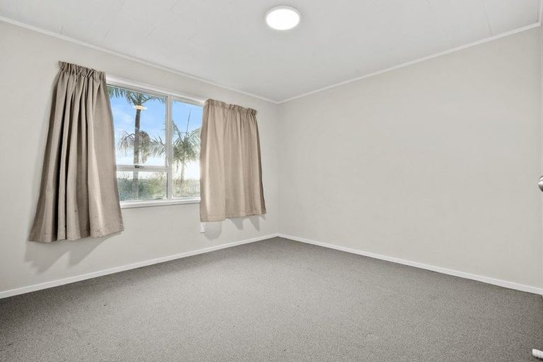 Photo of property in 11 Chrisarda Place, Red Hill, Papakura, 2110
