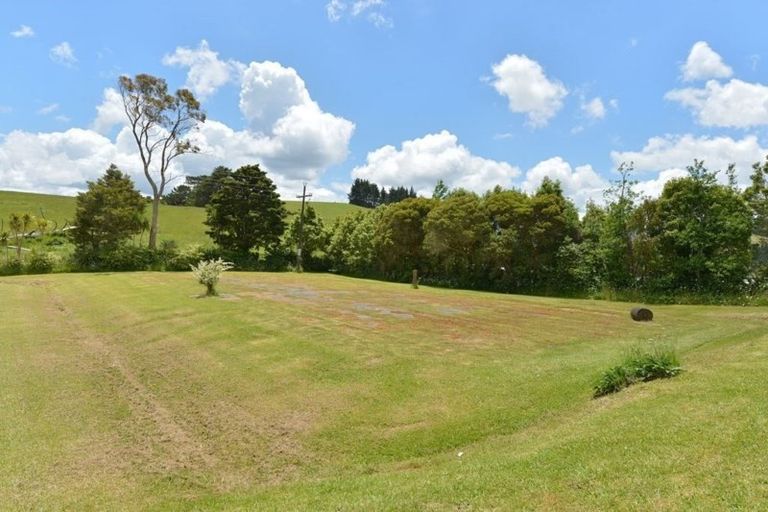 Photo of property in 305 Whananaki Road North, Opuawhanga, Hikurangi, 0181