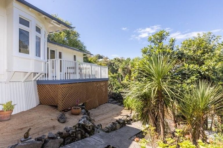 Photo of property in 26 Coote Road, Bluff Hill, Napier, 4110