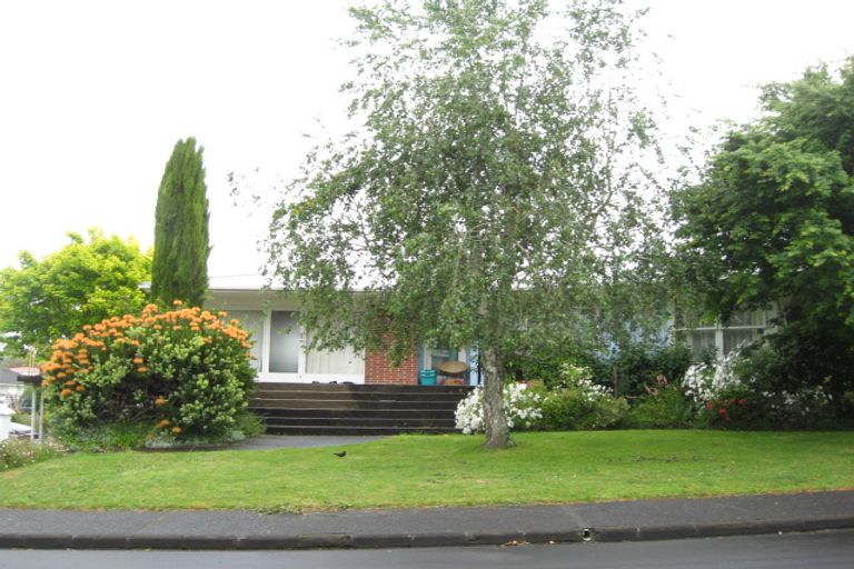 Photo of property in 6 Rosehill Drive, Rosehill, Papakura, 2113