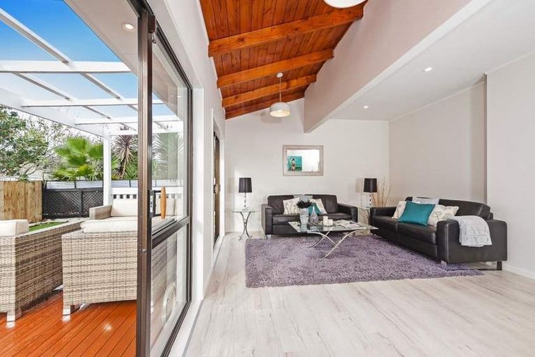 Photo of property in 1/3 Copley Street, New Lynn, Auckland, 0600