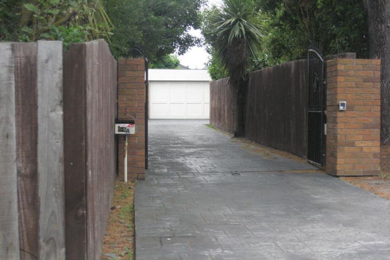 Photo of property in 64 Peer Street, Upper Riccarton, Christchurch, 8041