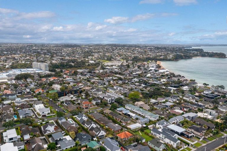 Photo of property in 3/15 Saltburn Road, Milford, Auckland, 0620